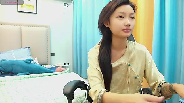 Snapshot of Safer-001 chatting on 10-08-25, 09:22 Safer-001 online show from 10-08-25, 09:22