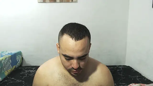Snapshot of Ana_ThiagoxX chatting on 05-23-26, 09:03 Ana ThiagoxX online show from 05-23-26, 09:03