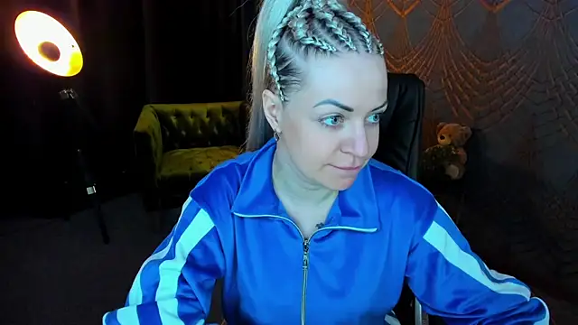 Anna Snows online show from 04-08-26, 04:19