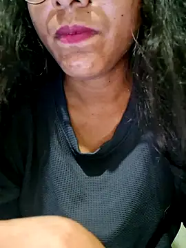 Snapshot of Telugu___Sexygirl___Naidu chatting on 04-17-26, 04:26 Telugu Sexygirl Naidu online show from 04-17-26, 04:26