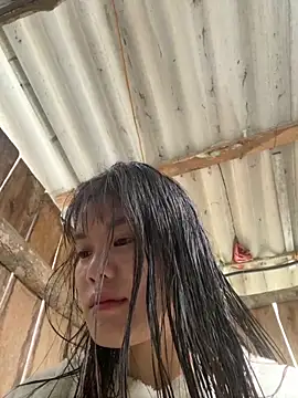 PhanHaa online show from 12-18-25, 12:38