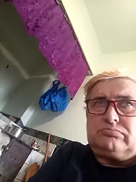 Snapshot of Sonya51561 chatting on 10-17-25, 01:13 Sonya51561 online show from 10-17-25, 01:13