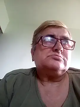 Snapshot of Sonya51561 chatting on 09-17-25, 01:02 Sonya51561 online show from 09-17-25, 01:02