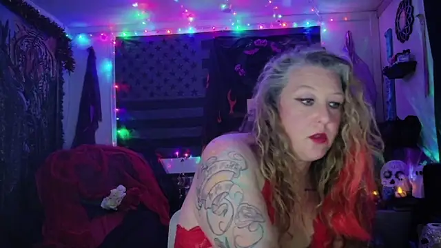 HotRedYeag online show from 10-29-25, 08:13