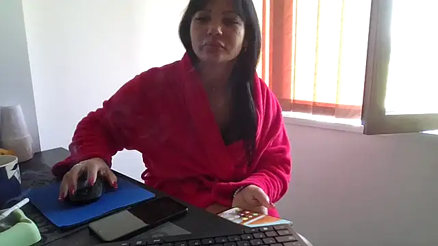 Ella sweety00 online show from 05-17-26, 01:11