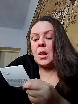 Snapshot of JillOKissx chatting on 11-18-25, 08:06 JillOKissx online show from 11-18-25, 08:06