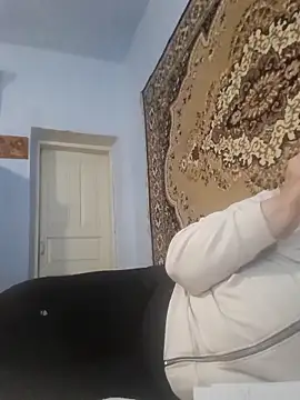 Snapshot of JillOKissx chatting on 10-23-25, 08:24 JillOKissx online show from 10-23-25, 08:24