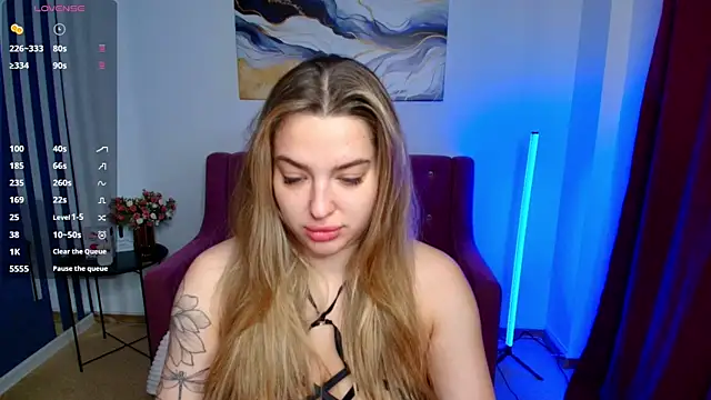 Snapshot of Emma__Ross chatting on 05-26-26, 01:58 Emma Ross online show from 05-26-26, 01:58