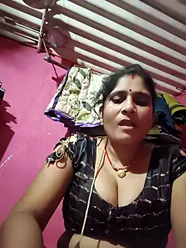 Snapshot of Hot-piuy chatting on 09-23-25, 06:26 Hot-piuy online show from 09-23-25, 06:26