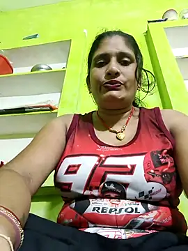 Snapshot of Hot-piuy chatting on 09-22-25, 03:45 Hot-piuy online show from 09-22-25, 03:45