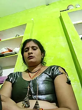 Snapshot of Hot-piuy chatting on 10-29-25, 04:06 Hot-piuy online show from 10-29-25, 04:06