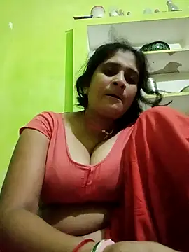 Snapshot of Hot-piuy chatting on 09-20-25, 10:15 Hot-piuy online show from 09-20-25, 10:15