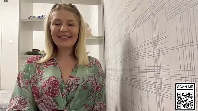 Blondie xoxoxo online show from 11-23-25, 06:40