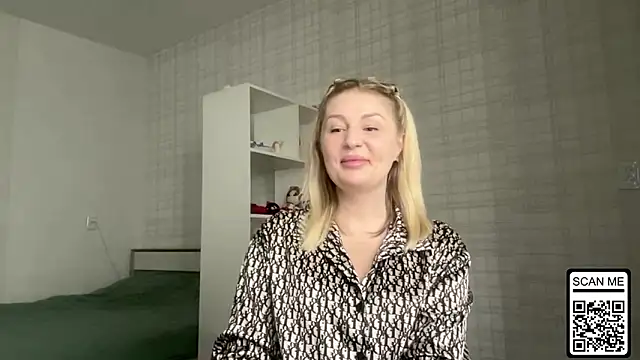 Blondie xoxoxo online show from 02-18-26, 09:17