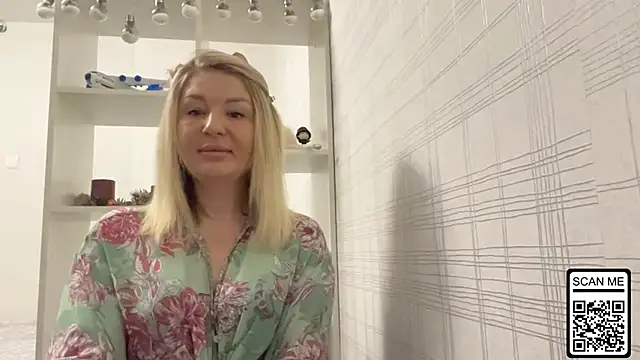 Blondie xoxoxo online show from 12-14-25, 09:37