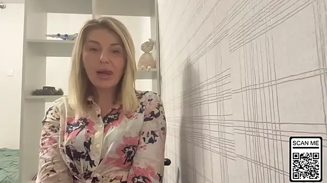 Blondie xoxoxo online show from 11-16-25, 07:51