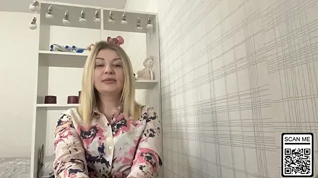 Blondie xoxoxo online show from 01-13-26, 08:40