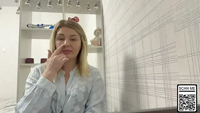 Blondie xoxoxo online show from 01-10-26, 12:33