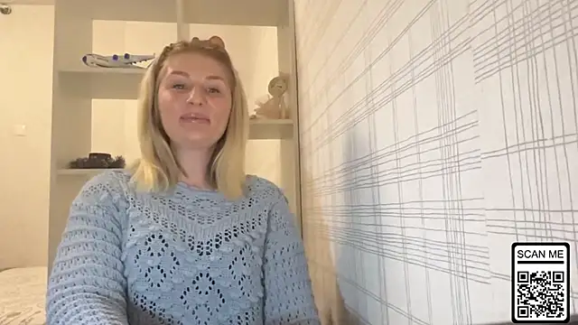 Blondie xoxoxo online show from 11-28-25, 05:02