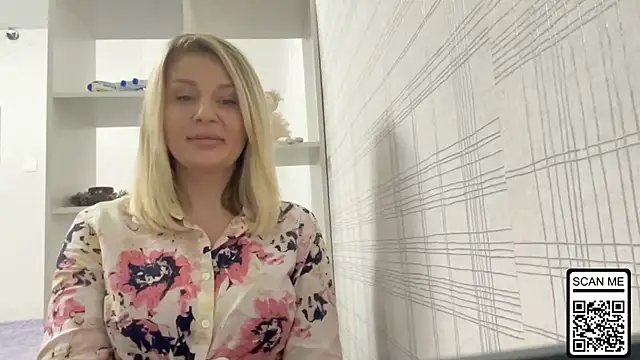 Blondie xoxoxo online show from 11-12-25, 11:36