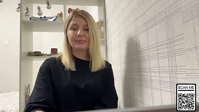 Blondie xoxoxo online show from 12-18-25, 07:29