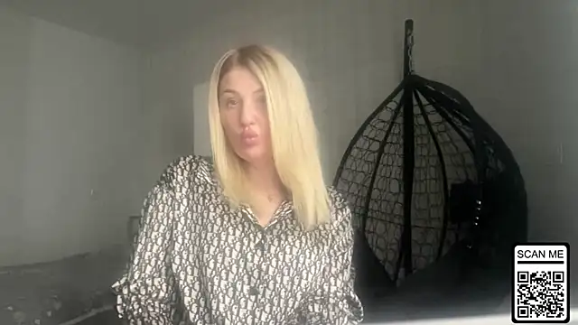 Blondie xoxoxo online show from 04-18-26, 01:46