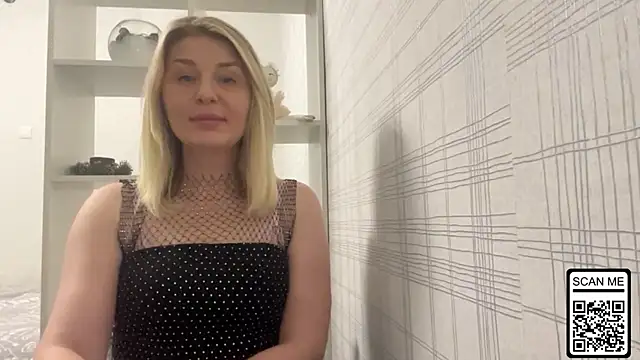 Blondie xoxoxo online show from 11-21-25, 02:05