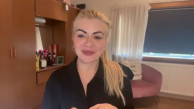 princess17 online show from 09-16-25, 04:19