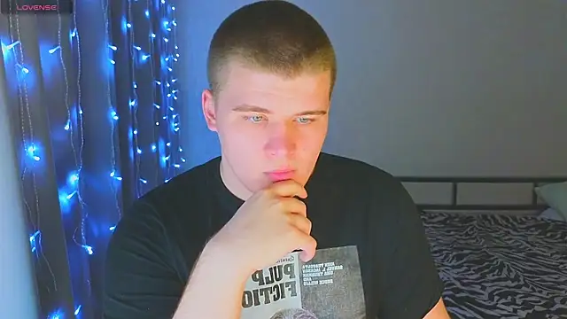 kittenmurr online show from 12-15-25, 10:59