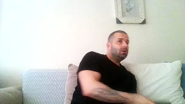 Snapshot of kean2365 chatting on 05-10-26, 01:46 kean2365 online show from 05-10-26, 01:46