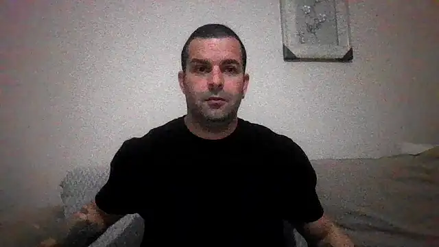 Snapshot of kean2365 chatting on 05-05-26, 10:35 kean2365 online show from 05-05-26, 10:35