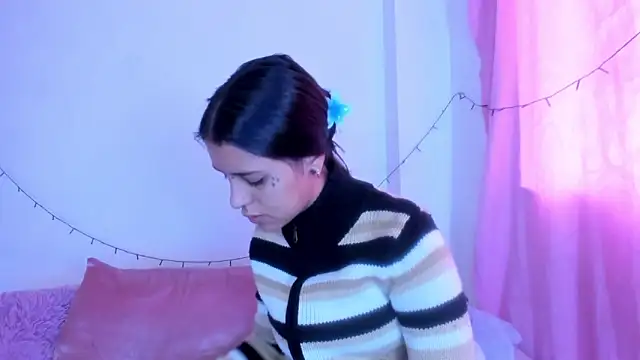 Abby roussee online show from 09-18-25, 04:21