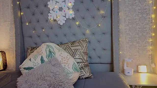 Abby roussee online show from 12-22-25, 09:48