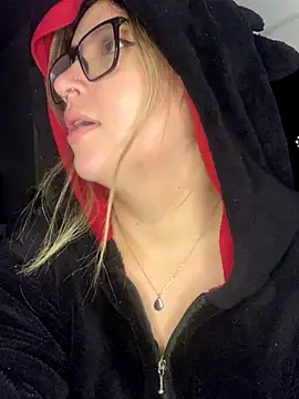 Blair Bunnyy online show from 01-08-26, 07:58