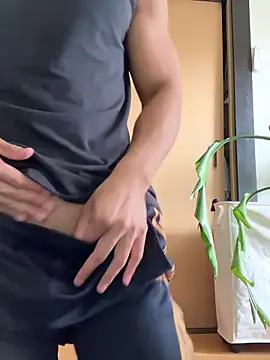 masucle216 online show from 10-10-25, 04:13