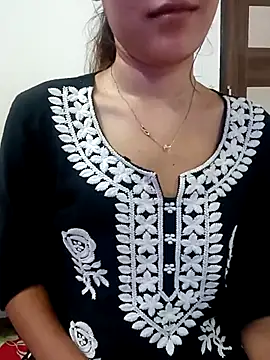 Snapshot of Cutie_Shruti chatting on 09-28-25, 10:33 Cutie Shruti online show from 09-28-25, 10:33