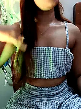 Snapshot of Cutie_Shruti chatting on 09-22-25, 02:56 Cutie Shruti online show from 09-22-25, 02:56