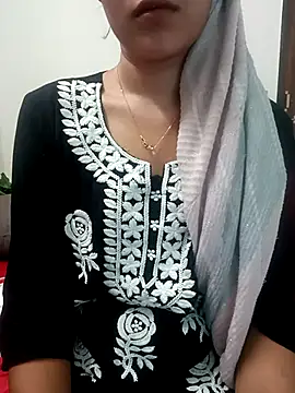 Snapshot of Cutie_Shruti chatting on 09-25-25, 10:10 Cutie Shruti online show from 09-25-25, 10:10