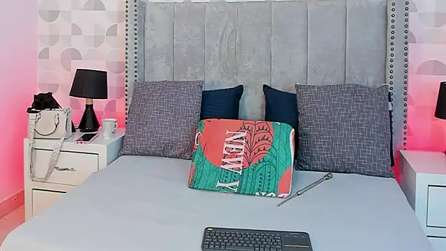 natasha moreno online show from 09-13-25, 12:27