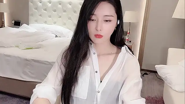 Snapshot of Ianxuan chatting on 10-18-25, 02:41 Ianxuan online show from 10-18-25, 02:41