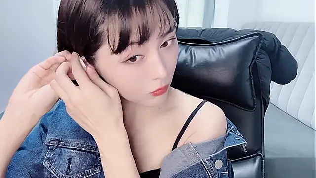 Ianxuan online show from 11-26-25, 04:56