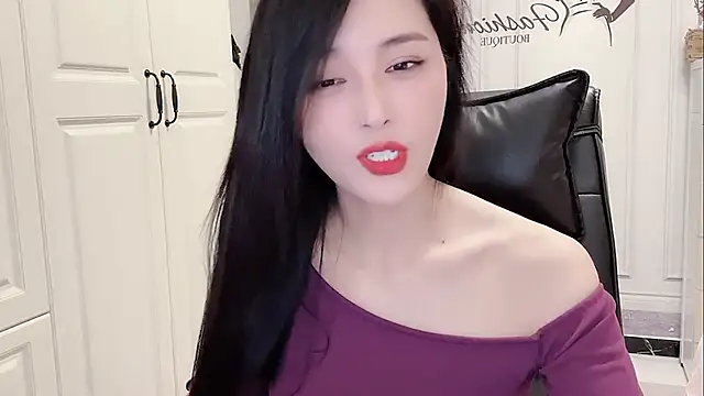 Snapshot of Ianxuan chatting on 10-04-25, 01:23 Ianxuan online show from 10-04-25, 01:23