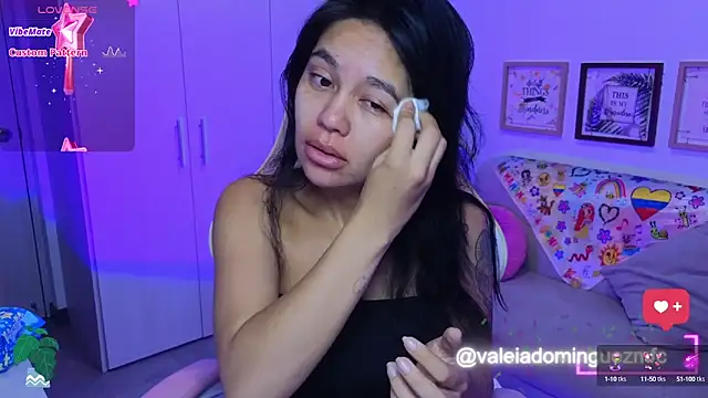 Snapshot of Valeria_Red_ chatting on 09-09-25, 09:30 Valeria Red online show from 09-09-25, 09:30