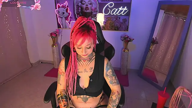 Snapshot of catt_monroe chatting on 09-23-25, 02:13 catt monroe online show from 09-23-25, 02:13