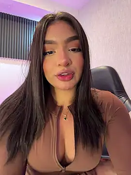 jenn fit online show from 03-25-26, 03:17