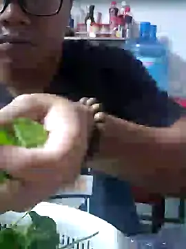 Snapshot of ANonngDan79 chatting on 10-04-25, 11:23 ANonngDan79 online show from 10-04-25, 11:23