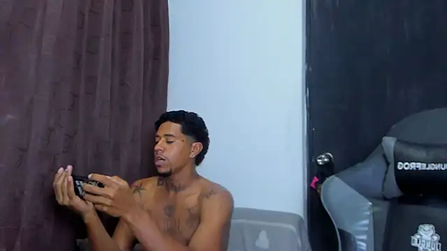 Snapshot of violet_and_myers chatting on 01-16-26, 07:40 violet and myers online show from 01-16-26, 07:40