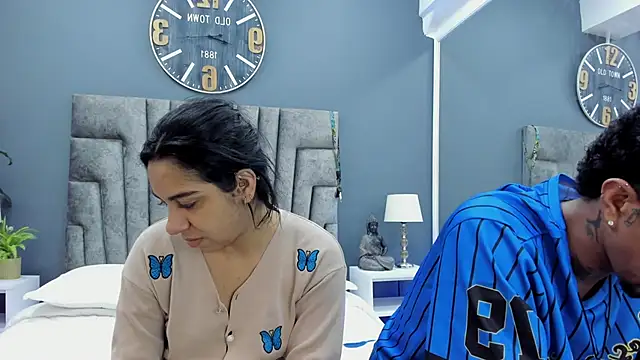 violet and myers online show from 10-04-25, 11:34