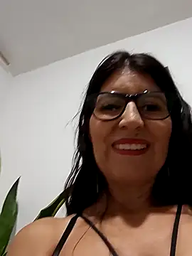 Snapshot of swity_foster chatting on 09-27-25, 09:37 swity foster online show from 09-27-25, 09:37