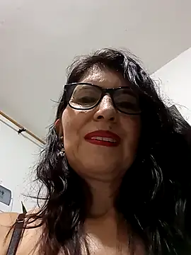 Snapshot of swity_foster chatting on 10-08-25, 09:00 swity foster online show from 10-08-25, 09:00